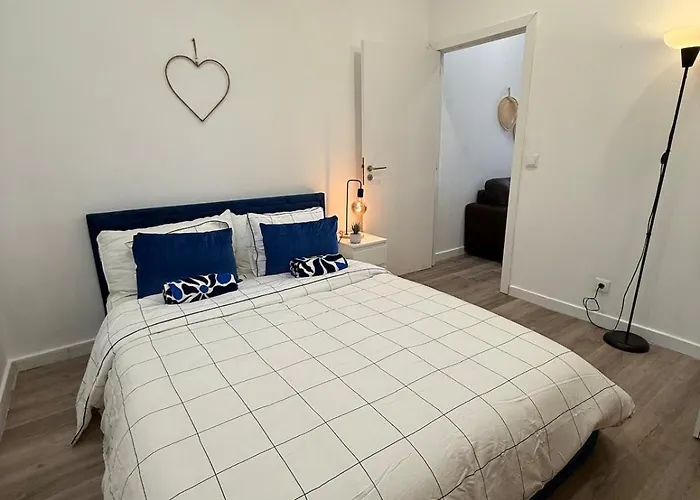 Peaceful Mountain & Daire